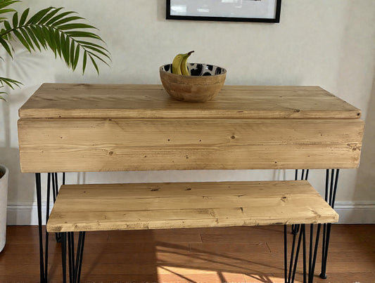 Table à manger sur mesure en bois recyclé avec abattants et pieds épingles